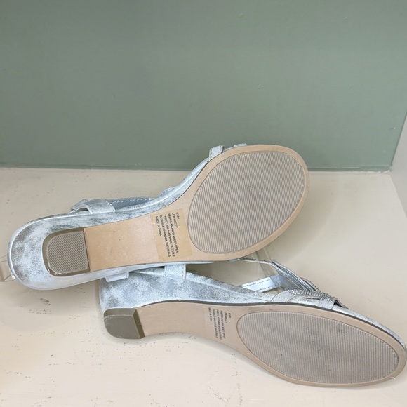 Silver sandals for special occasion - Picture 4 of 6